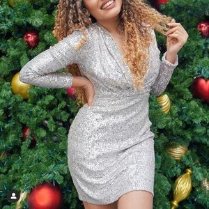 ❌SOLD❌ Express Light gold sequin dress